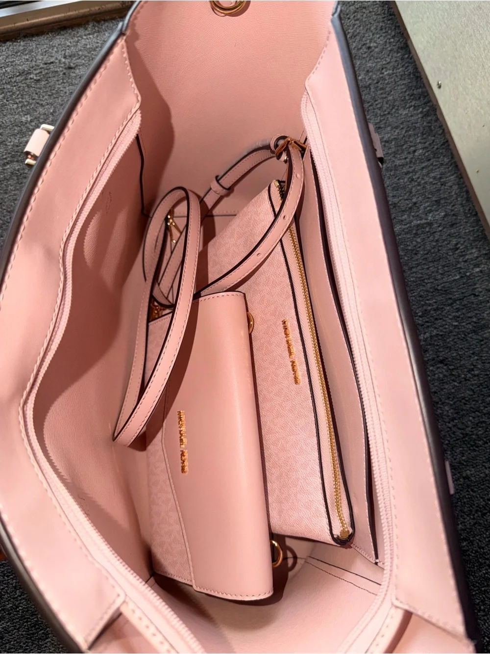 Michael Kors Blush Pink 3-Piece Tote, Crossbody & Wallet Set